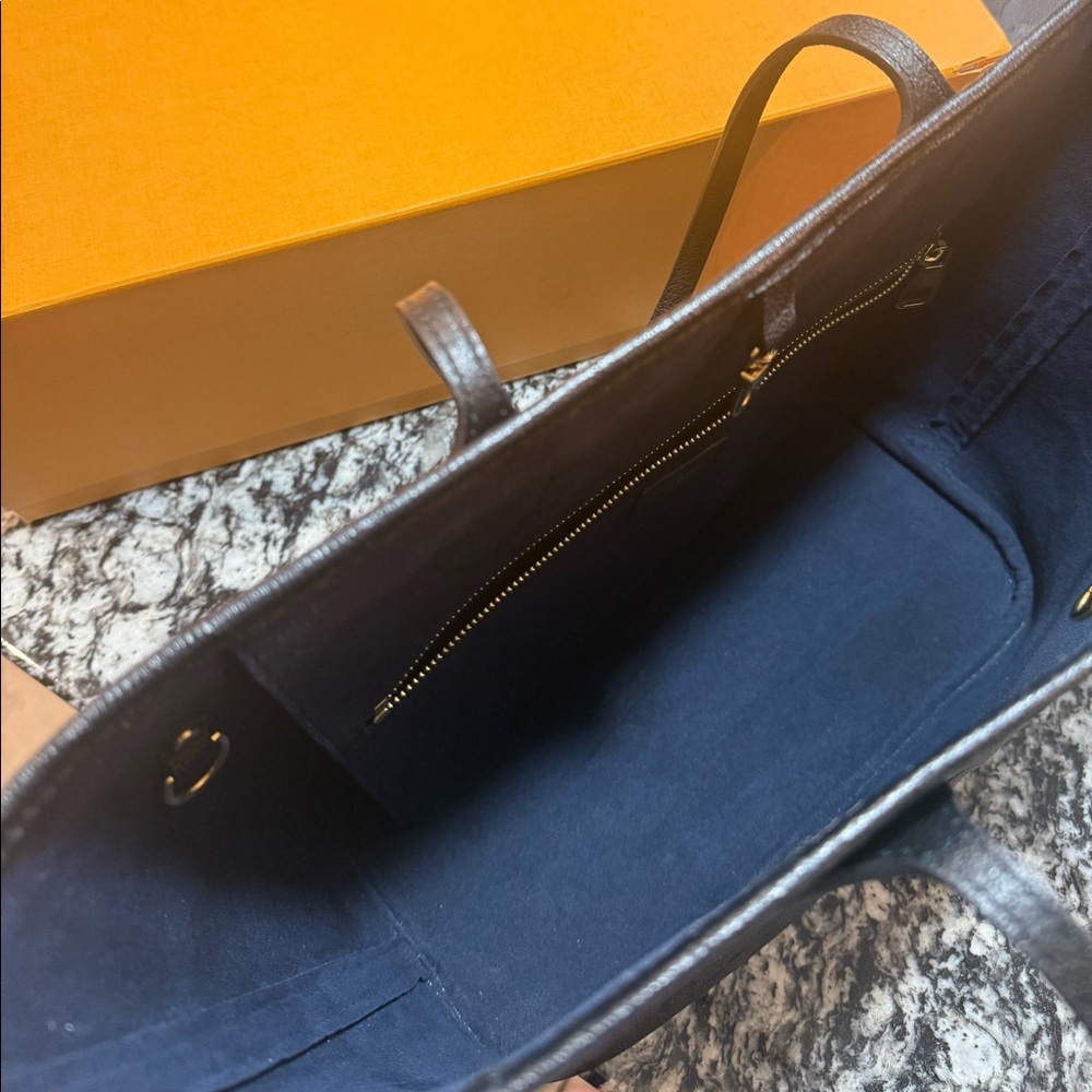 LOUIS VUITTON NEVERFULL MM Monogram Empreinte Leather. (GREAT CONDITION) Black - Picture 5 of 13